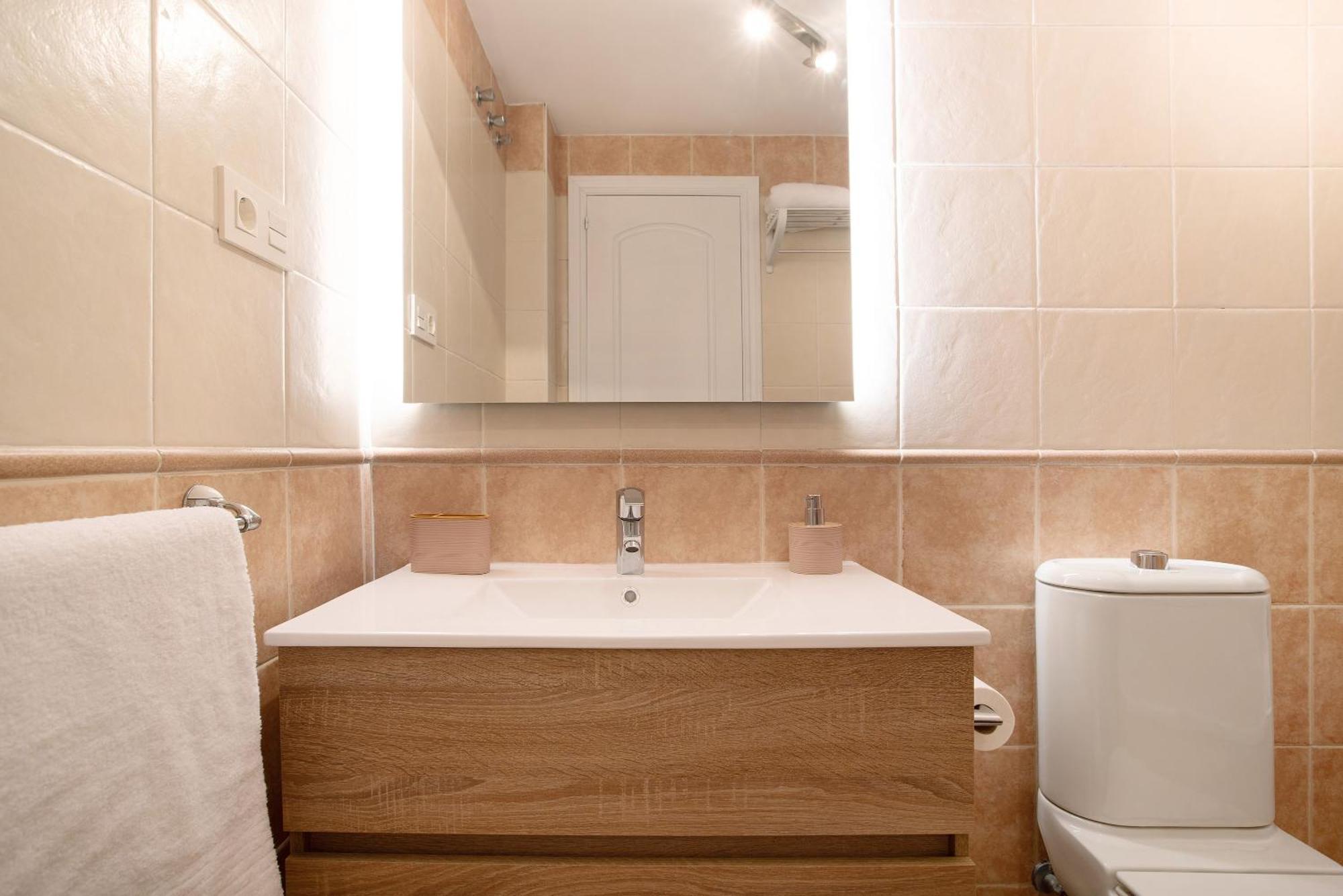Apartamento Carlos Haya Малага Экстерьер фото